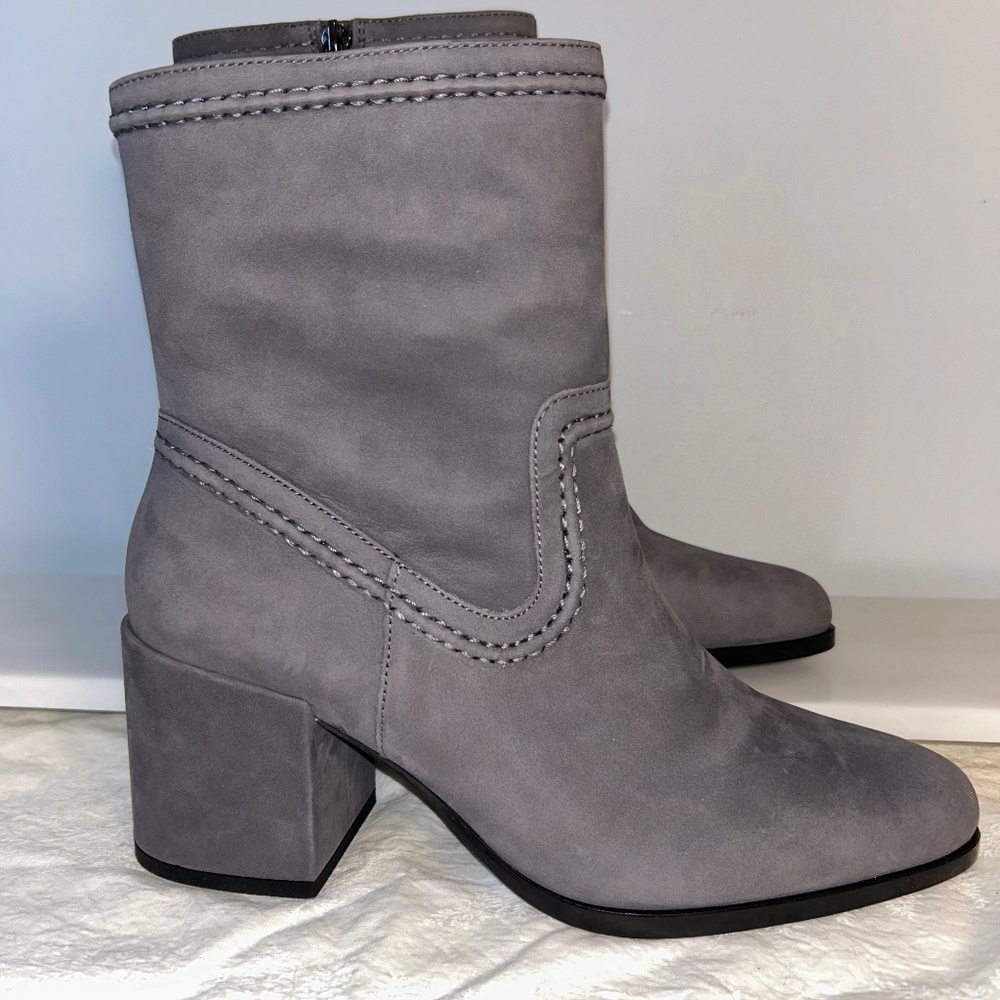 Vince Camuto |Block heal Mid Calf boot | Nubuck Leather in Onyx (gray)| 9.5 NEW